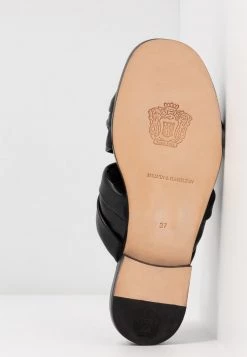 Melvin & Hamilton Femme ELODIE Mules Black -Melvin & Hamilton Soldes 06bee902ff75493eb6d014d404d91c26