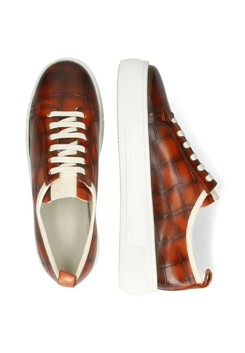 Melvin & Hamilton AMBER 6 Baskets Basses Orange Femme 4 Melvin & Hamilton AMBER 6 Baskets Basses Orange Femme – Image 2