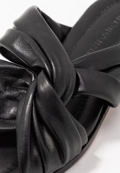 Melvin & Hamilton Femme ELODIE Mules Black -Melvin & Hamilton Soldes 18796a01c4d045e58effdada84f6505a