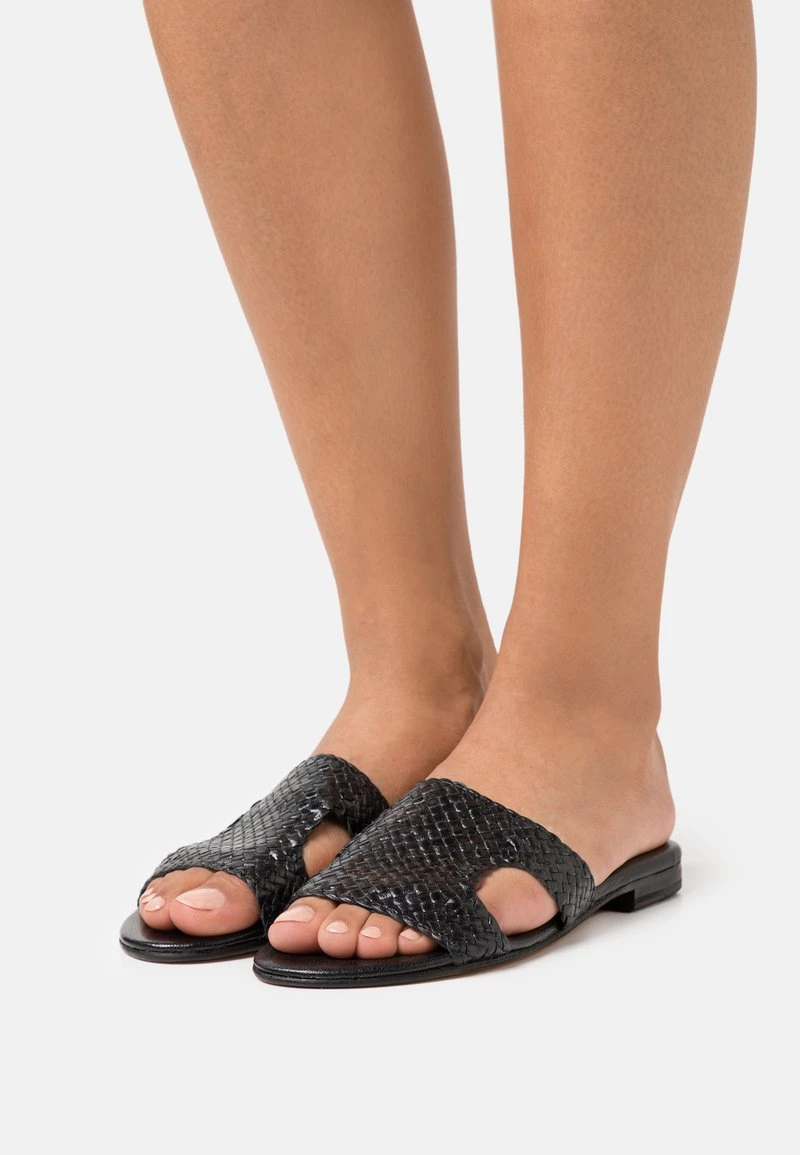 Melvin & Hamilton Femme HANNA 74 Mules Black 3 Melvin & Hamilton Femme HANNA 74 Mules Black