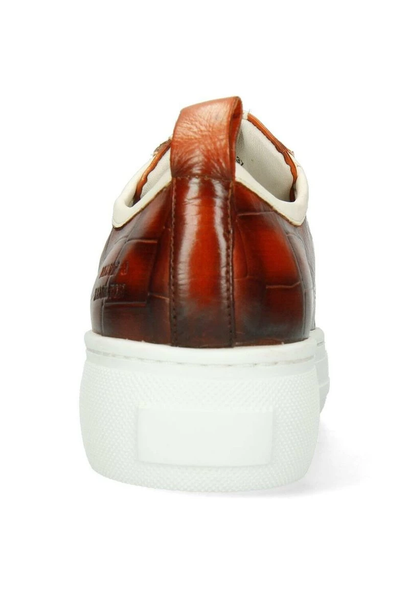 Melvin & Hamilton AMBER 6 Baskets Basses Orange Femme 6 Melvin & Hamilton AMBER 6 Baskets Basses Orange Femme – Image 4