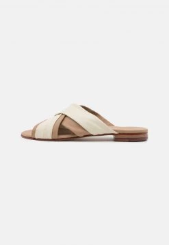 Melvin & Hamilton Femme HANNA 60 Mules Beige/offwhite/natural 9 Melvin & Hamilton Femme HANNA 60 Mules Beige/offwhite/natural -Melvin & Hamilton Soldes 2f2cd77774a74c75a6735d425957c80e