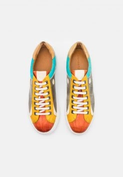 Melvin & Hamilton HARVEY 9 Baskets Basses Multicolor Homme -Melvin & Hamilton Soldes 32f5ed2fd92a40eb8c7eb0a8e33764b1