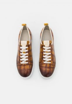 Melvin & Hamilton AMBER 6 Baskets Basses Light Brown Femme -Melvin & Hamilton Soldes 3e848edfa0b547aabd87f61ba382bb17