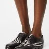 Melvin & Hamilton SELINA 41 Derbies Black Femme