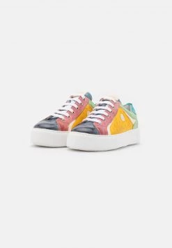 Melvin & Hamilton Femme AMBER 4 Baskets Basses Vegas Ostrich/satellite/rose/vegas/white/sun/extra White/black 10 Melvin & Hamilton Femme AMBER 4 Baskets Basses Vegas Ostrich/satellite/rose/vegas/white/sun/extra White/black -Melvin & Hamilton Soldes 69e5fac52c0f44febb0204a61c7d0353