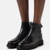 Melvin & Hamilton SELINA 25 Boots à Talons Black Femme -Melvin & Hamilton Soldes 6aa8286a75ce442ca6af52204c815fba