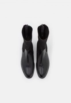 Melvin & Hamilton Femme SUSAN 69 Bottines Black -Melvin & Hamilton Soldes 80c598a6e5624419a96c0d62784d36a1