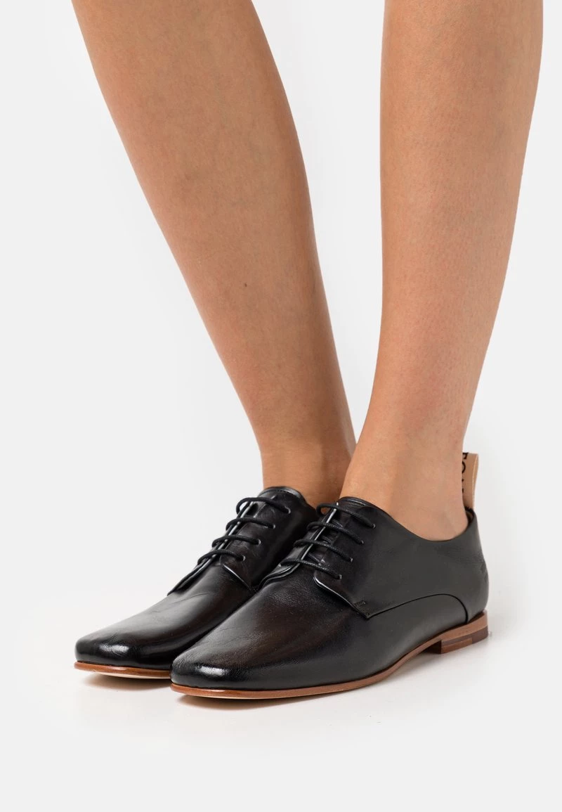 Melvin & Hamilton CAMILLA 5 Derbies Vegas/black/white/natural Femme 3 Melvin & Hamilton CAMILLA 5 Derbies Vegas/black/white/natural Femme