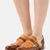 Melvin & Hamilton Femme SELINA 2 Mocassins Mid Brown/sand/tan/white/natural -Melvin & Hamilton Soldes 8a556c267225455fa452929bf3950661