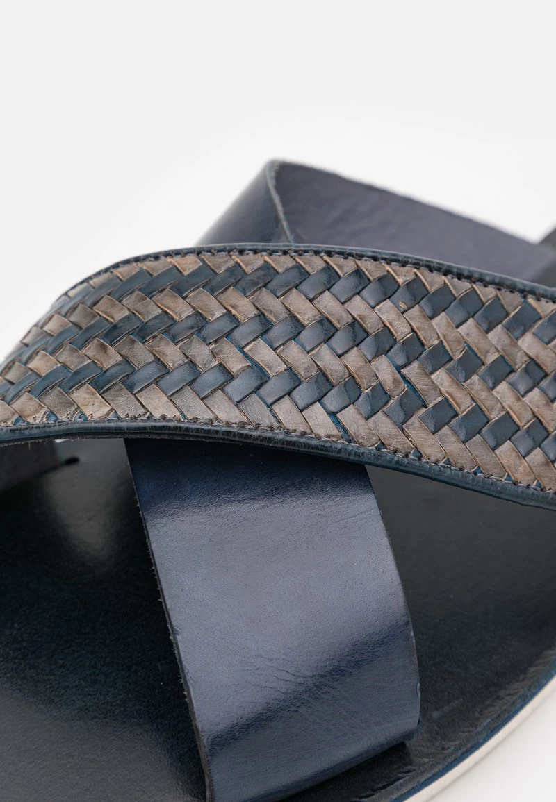 Melvin & Hamilton Homme SAM 23 Mules Blue 8 Melvin & Hamilton Homme SAM 23 Mules Blue – Image 6