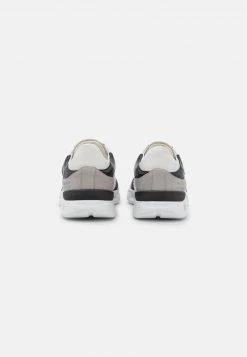 Melvin & Hamilton Homme CONNOR 1 Baskets Basses Perla 10 Melvin & Hamilton Homme CONNOR 1 Baskets Basses Perla -Melvin & Hamilton Soldes 923447bf2ba9444f87961ffed477a231