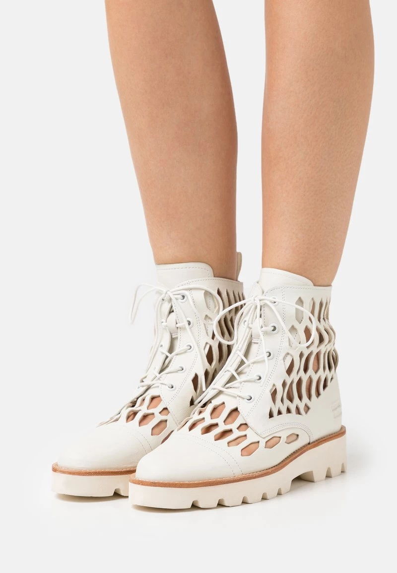 Melvin & Hamilton SELINA 51 Bottines à Lacets White/natural/offwhite Femme 3 Melvin & Hamilton SELINA 51 Bottines à Lacets White/natural/offwhite Femme