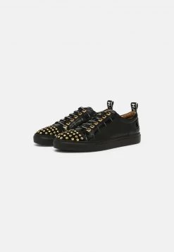 Melvin & Hamilton HARVEY 12 Baskets Basses Black Homme -Melvin & Hamilton Soldes a224de7ab24b481b950e4f818bc05550
