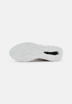 Melvin & Hamilton Homme CONNOR 1 Baskets Basses Perla 12 Melvin & Hamilton Homme CONNOR 1 Baskets Basses Perla -Melvin & Hamilton Soldes b0b92eae2f3b4d159ecbbeb8cf50f62e