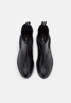 Melvin & Hamilton SYBILL 6 Bottines à Plateau Black Femme 13 Melvin & Hamilton SYBILL 6 Bottines à Plateau Black Femme -Melvin & Hamilton Soldes c2633f2e33294ca09c10ebf4f3c400c8