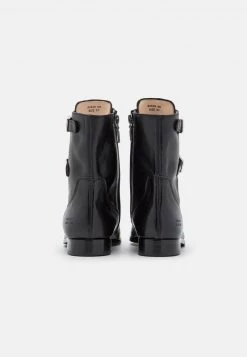 Melvin & Hamilton Femme SUSAN 90 Bottines à Lacets Black 11 Melvin & Hamilton Femme SUSAN 90 Bottines à Lacets Black -Melvin & Hamilton Soldes dd2f900c1e514257be6915400703b90a