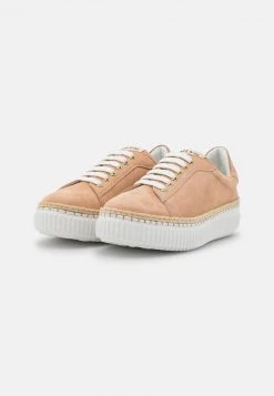 Melvin & Hamilton Femme NURI 11 Baskets Basses Gold/white/extra White -Melvin & Hamilton Soldes e6c504c27de54c7ab407e31414d49415