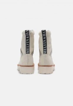 Melvin & Hamilton DAKOTA Bottines à Lacets Off White Femme 11 Melvin & Hamilton DAKOTA Bottines à Lacets Off White Femme -Melvin & Hamilton Soldes ee0db94d0d544883a058a6ba64a5682d