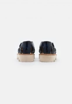 Melvin & Hamilton Sandales Navy/beige/off White Femme 11 Melvin & Hamilton Sandales Navy/beige/off White Femme -Melvin & Hamilton Soldes fc6f2915afab4bfea3b44b8a67406c6a