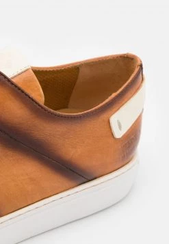 Melvin & Hamilton HARVEY 15 Baskets Basses Brown Homme -Melvin & Hamilton Soldes fcfd1000399c450bbd0e0a0908aed5bd